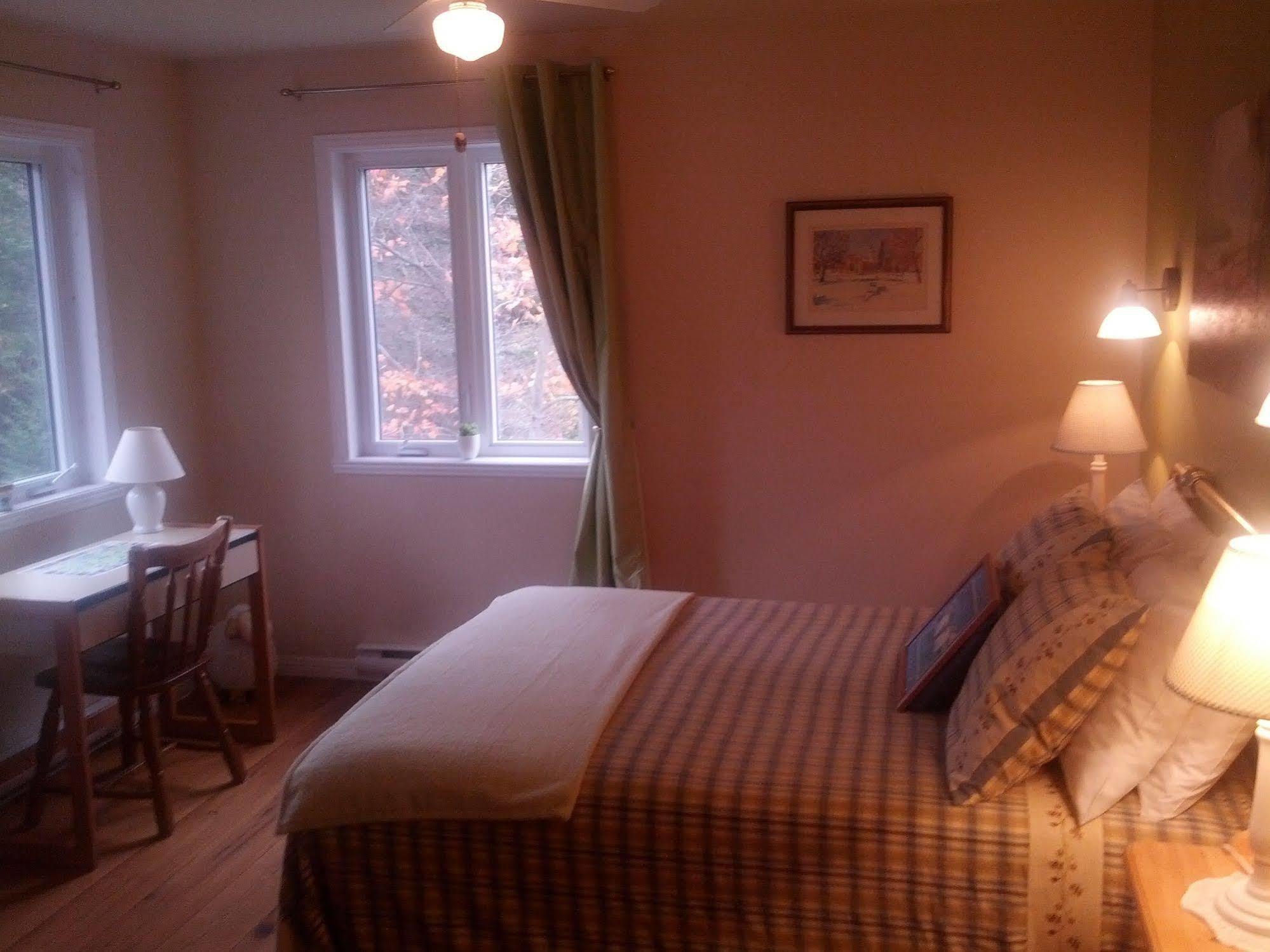 La Petite Douceur Bed & Breakfast Lac-Superieur Eksteriør bilde