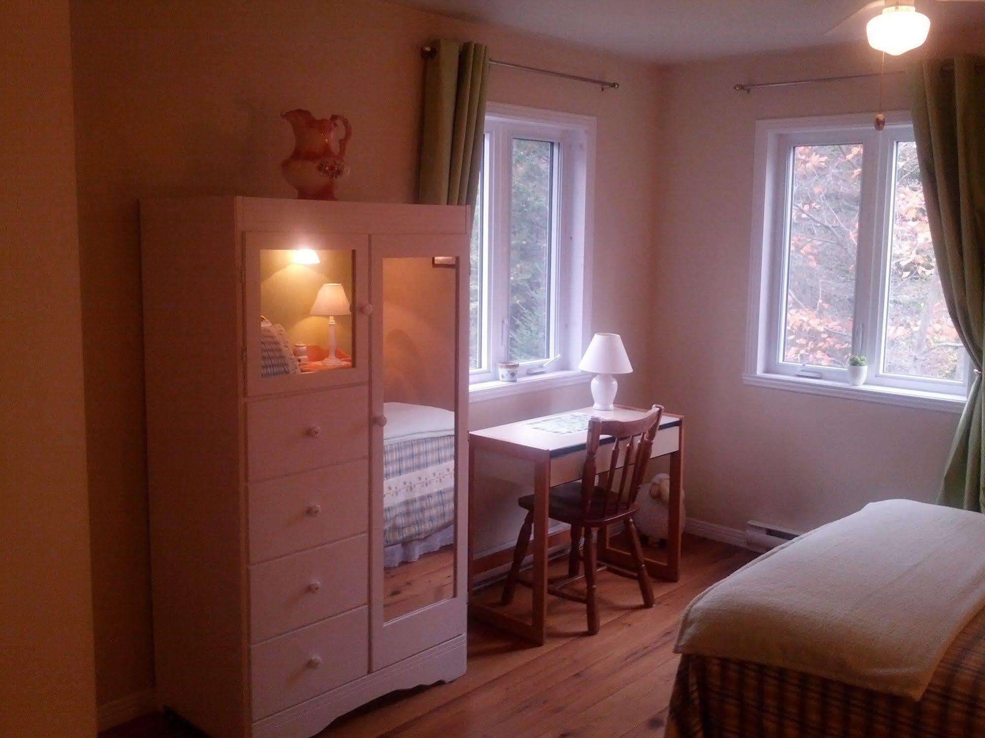 La Petite Douceur Bed & Breakfast Lac-Superieur Eksteriør bilde