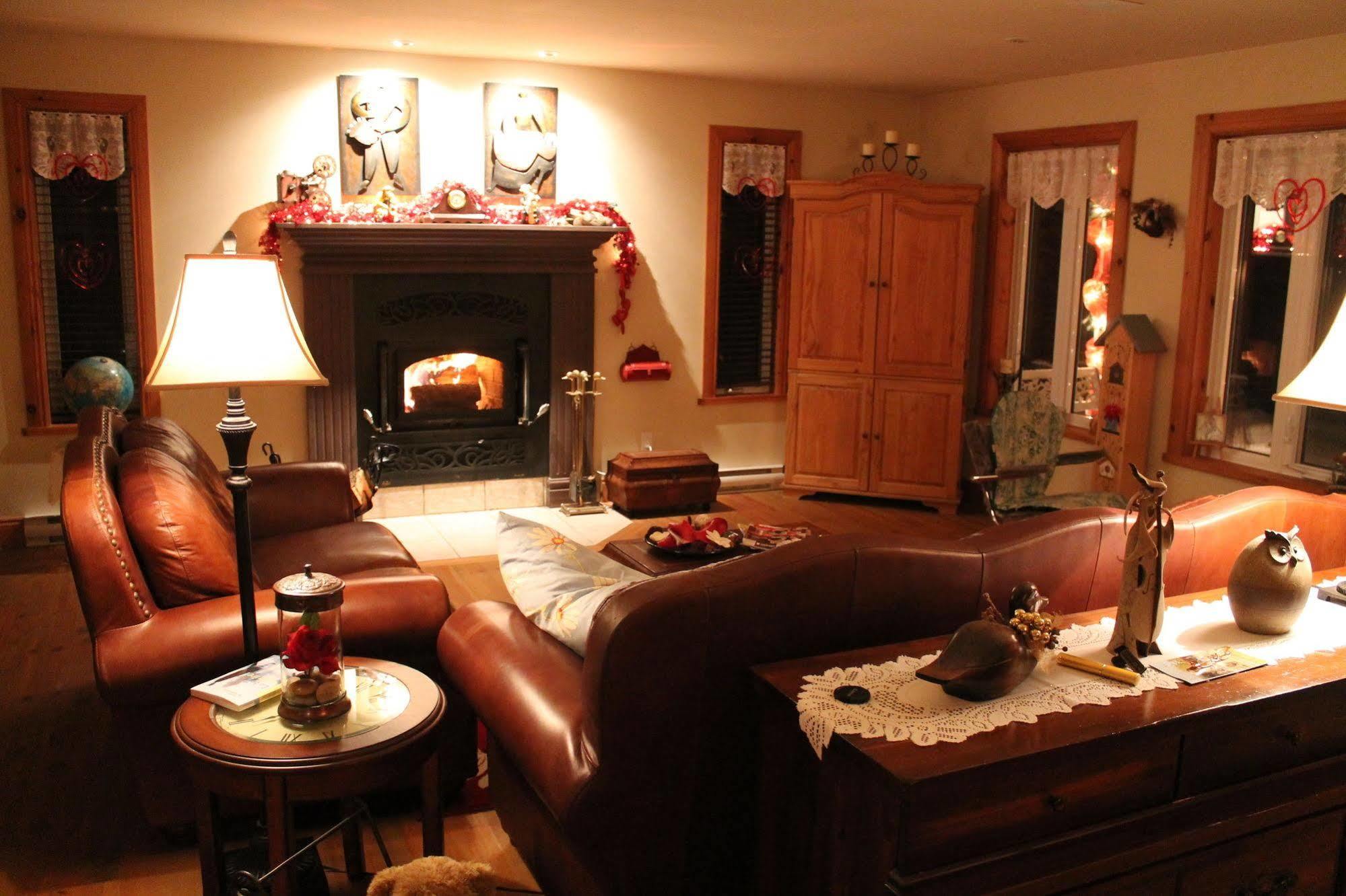La Petite Douceur Bed & Breakfast Lac-Superieur Eksteriør bilde